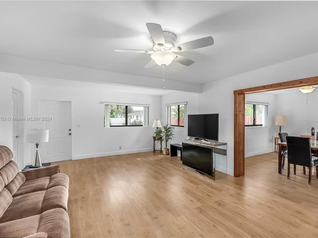 5510 Polk St, Hollywood FL 33021