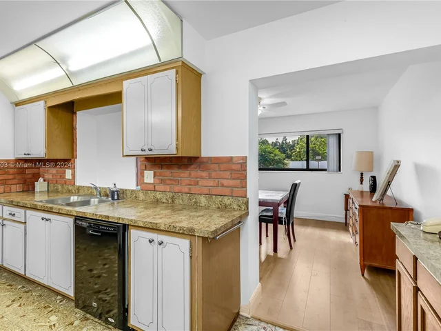 5510 Polk St, Hollywood FL 33021