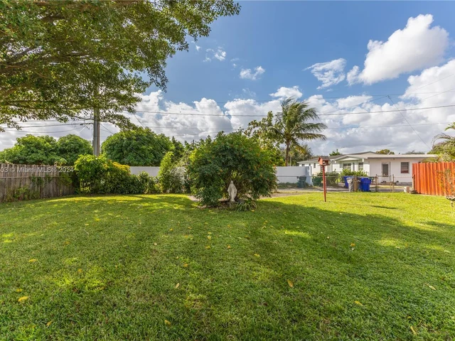 5510 Polk St, Hollywood FL 33021