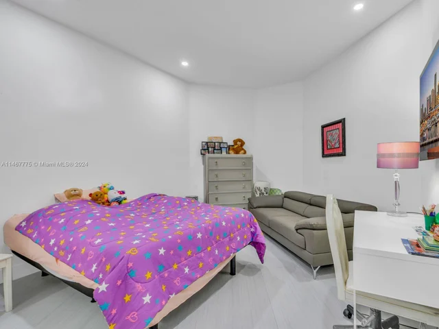 808 Brickell Key Dr # 201, Miami FL 33131