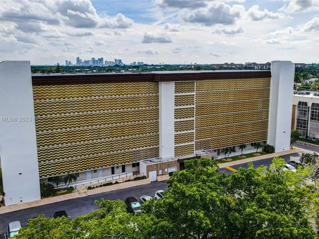 3050 NE 16th Ave # 107, Oakland Park FL 33334