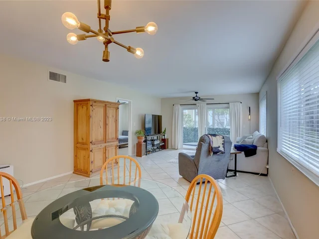 3050 NE 16th Ave # 107, Oakland Park FL 33334