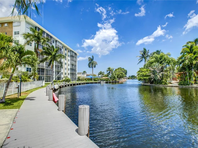 3050 NE 16th Ave # 107, Oakland Park FL 33334