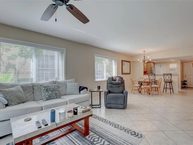 3050 NE 16th Ave # 107, Oakland Park FL 33334