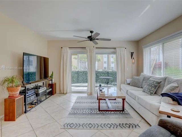 3050 NE 16th Ave # 107, Oakland Park FL 33334