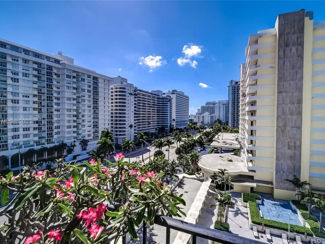 5640 Collins Ave # 8A, Miami Beach FL 33140