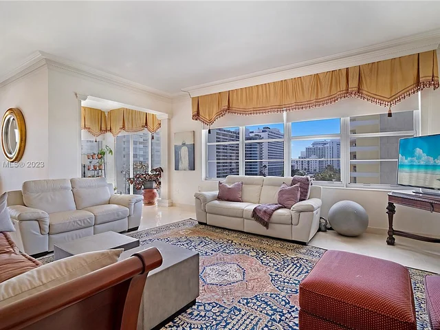 5640 Collins Ave # 8A, Miami Beach FL 33140