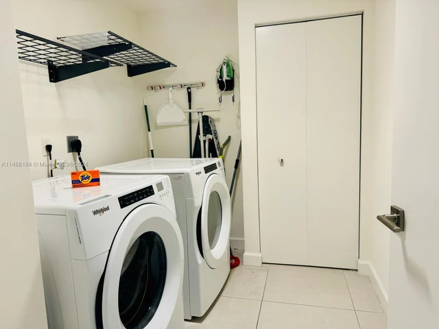 5350 NW 84th Ave # 1401, Doral FL 33166