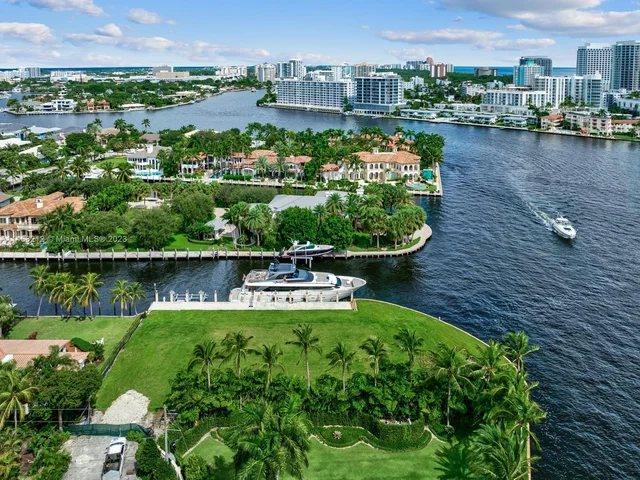 2721 Sea Island Dr, Fort Lauderdale FL 33301