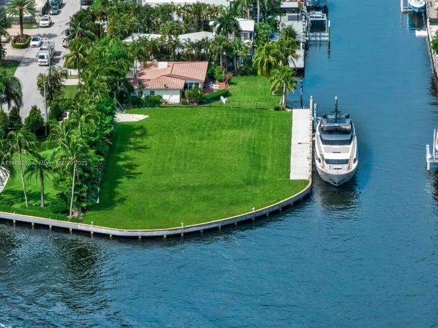 2721 Sea Island Dr, Fort Lauderdale FL 33301