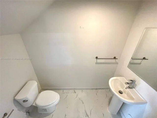 2535 NE 193rd St # 3212, Miami FL 33180