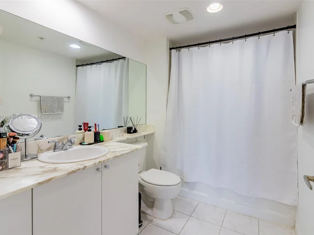 18800 NE 29th Ave # 1012, Aventura FL 33180