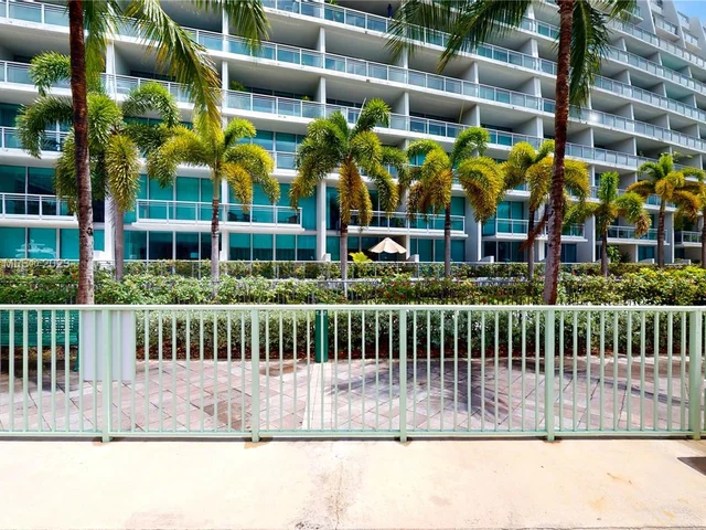 2950 NE 188th St # 423, Aventura FL 33180