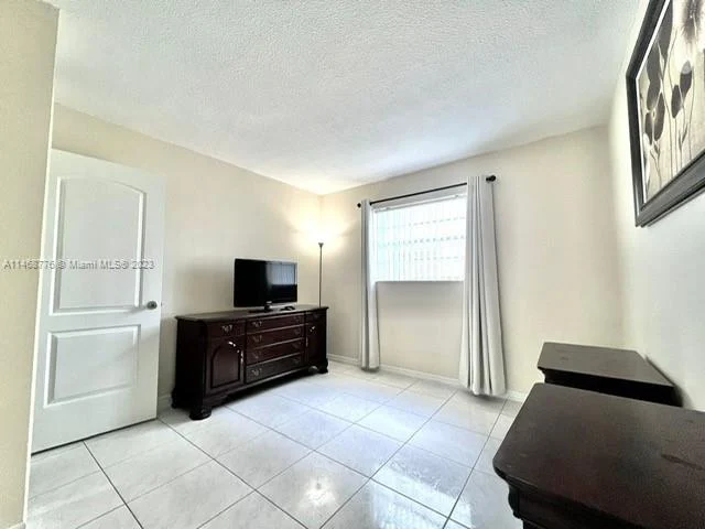 2145 Pierce St # 122, Hollywood FL 33020