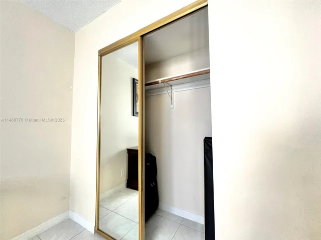 2145 Pierce St # 122, Hollywood FL 33020