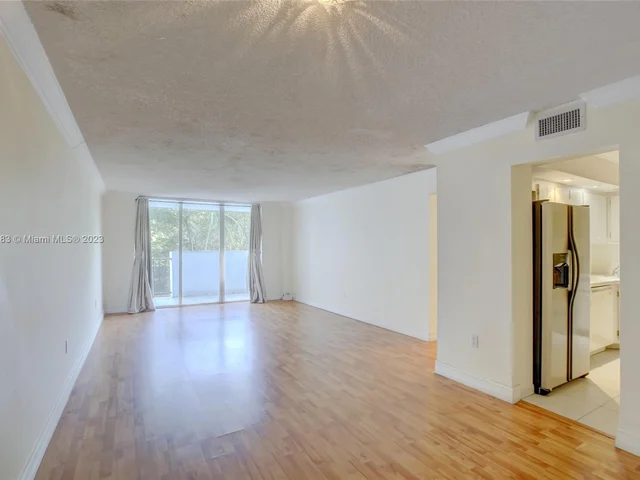 2780 NE 183rd St # 209, Aventura FL 33160