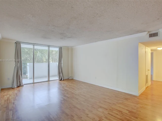 2780 NE 183rd St # 209, Aventura FL 33160