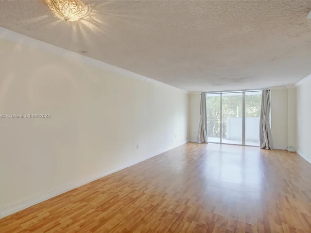 2780 NE 183rd St # 209, Aventura FL 33160