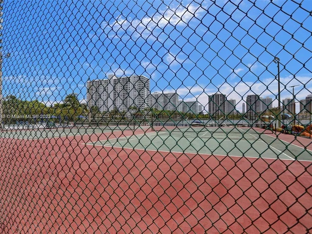 2780 NE 183rd St # 209, Aventura FL 33160