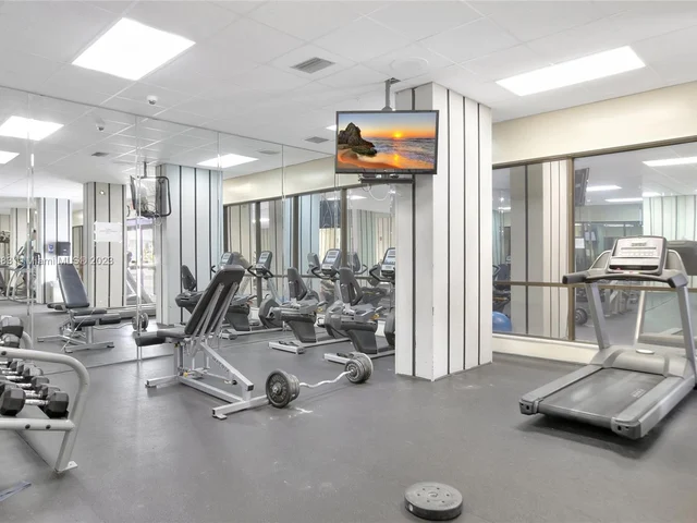 2780 NE 183rd St # 209, Aventura FL 33160