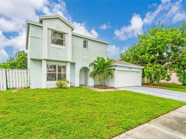 3260 Salinas Way, Miramar FL 33025
