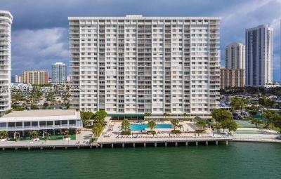 300 Bayview Dr # 1208, Sunny Isles Beach FL 33160