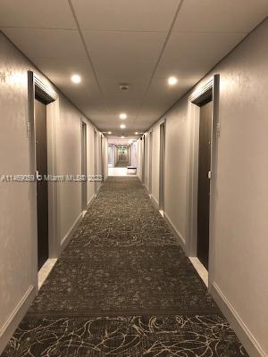 300 Bayview Dr # 1208, Sunny Isles Beach FL 33160