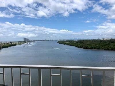 300 Bayview Dr # 1208, Sunny Isles Beach FL 33160