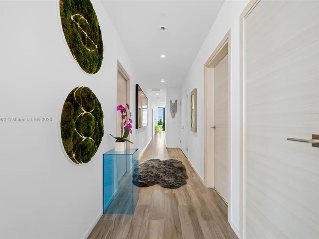 801 S Miami Ave # 5105, Miami FL 33130