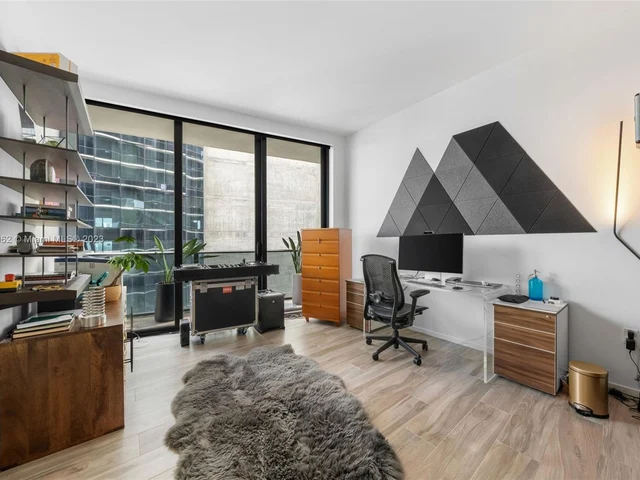 801 S Miami Ave # 5105, Miami FL 33130