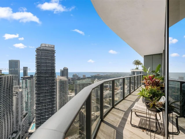 801 S Miami Ave # 5105, Miami FL 33130