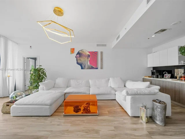 801 S Miami Ave # 5105, Miami FL 33130