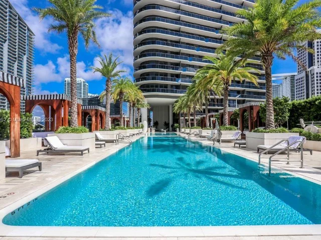 801 S Miami Ave # 5105, Miami FL 33130