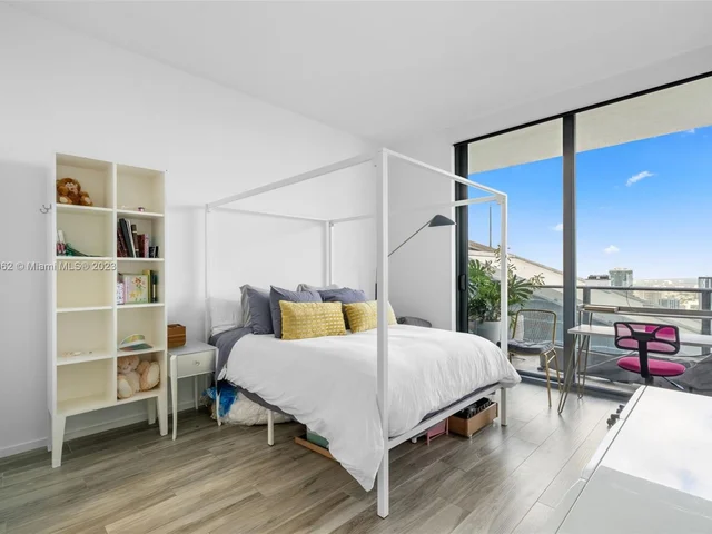 801 S Miami Ave # 5105, Miami FL 33130