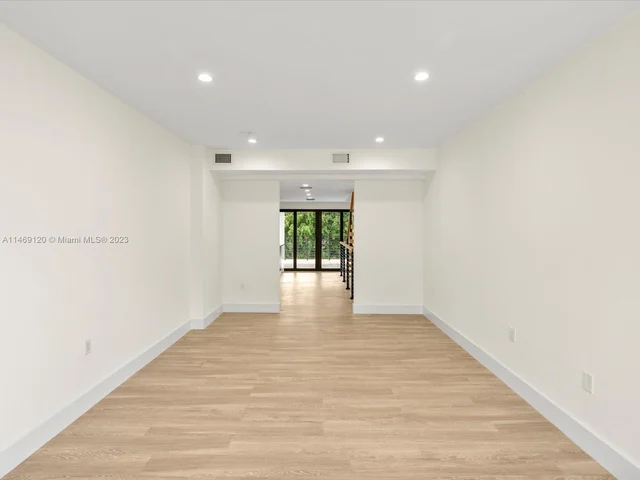 1134 71st St, Miami Beach FL 33141