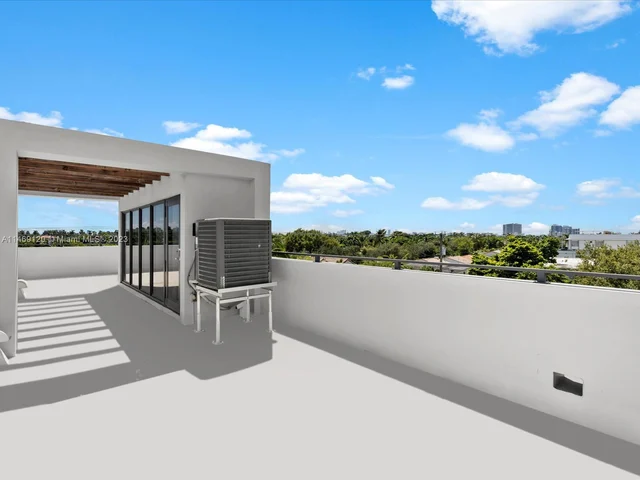 1134 71st St, Miami Beach FL 33141