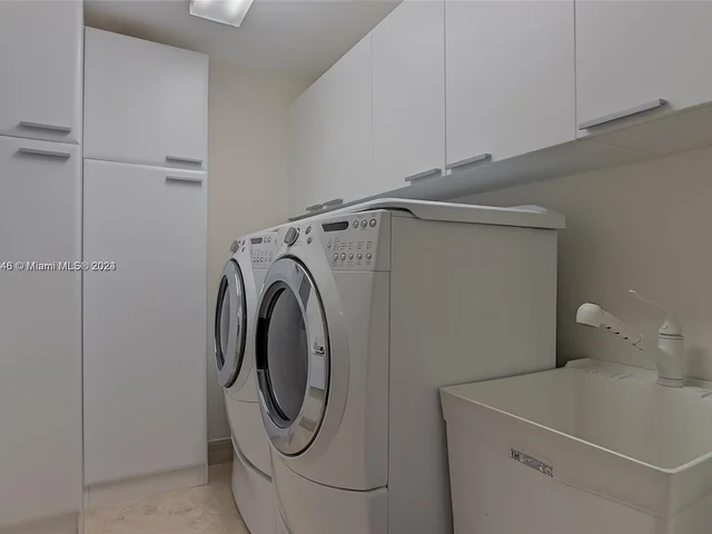 3535 S Ocean # 2102, Hollywood FL 33019