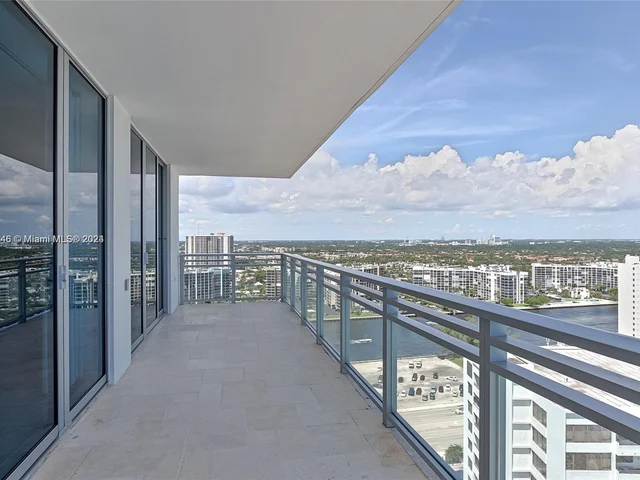 3535 S Ocean # 2102, Hollywood FL 33019