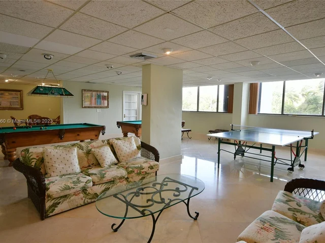 5600 N Flagler Dr # 206, West Palm Beach FL 33407