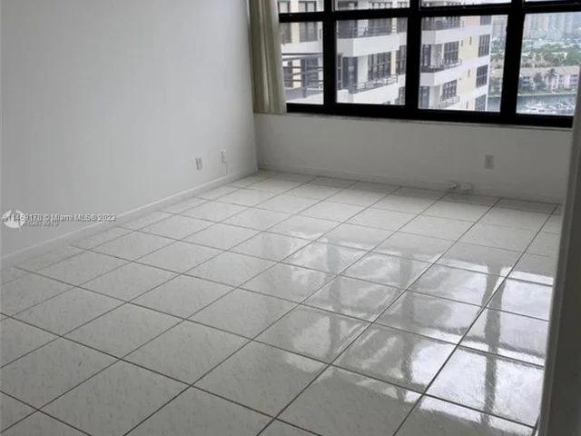 2500 Parkview Dr # 1816, Hallandale Beach FL 33009