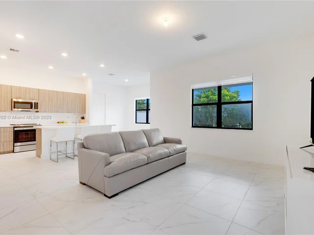 4409 SW 173rd Ave, Miramar FL 33029