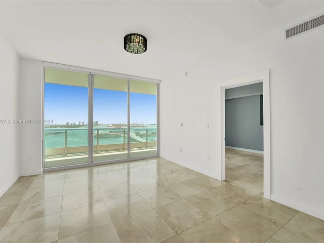 900 Biscayne Blvd # 3204, Miami FL 33132