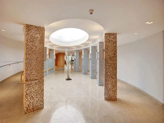 900 Biscayne Blvd # 3204, Miami FL 33132