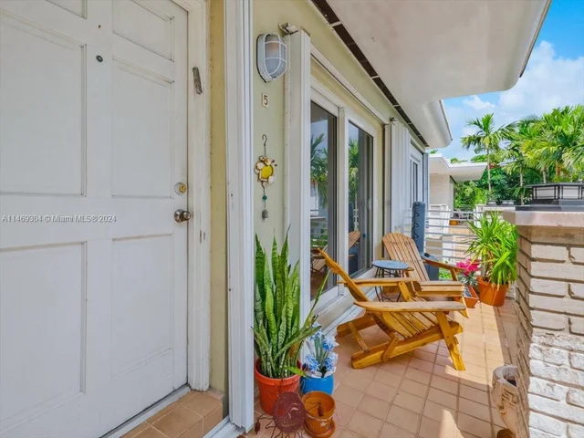 1101 98th St # 5, Bay Harbor Islands FL 33154