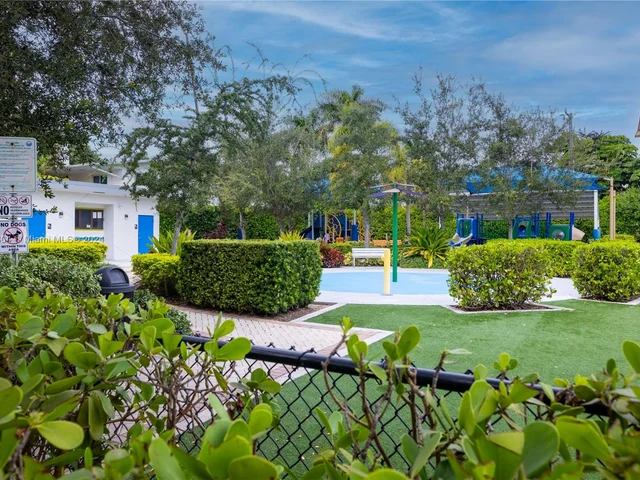 1101 98th St # 5, Bay Harbor Islands FL 33154