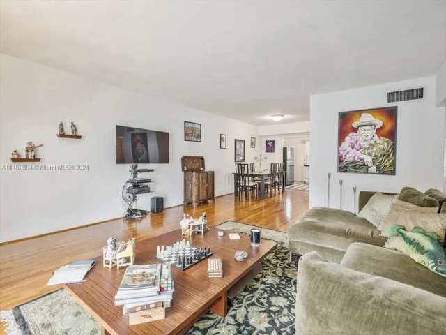 1101 98th St # 5, Bay Harbor Islands FL 33154