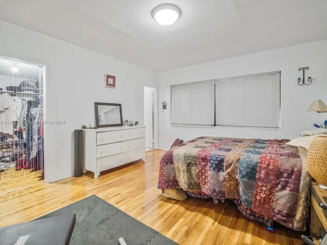 1101 98th St # 5, Bay Harbor Islands FL 33154