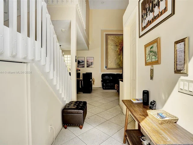 1251 Johnson Ct, Hollywood FL 33019