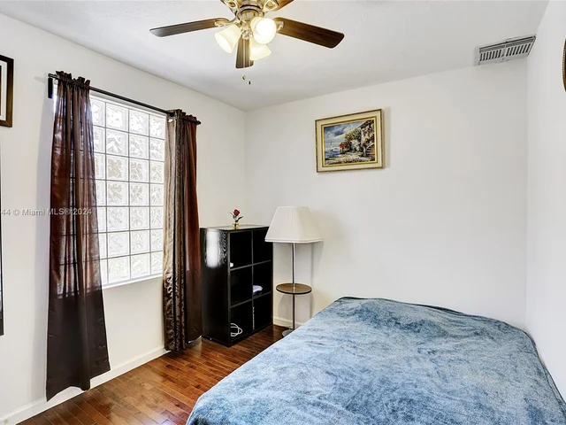 1251 Johnson Ct, Hollywood FL 33019