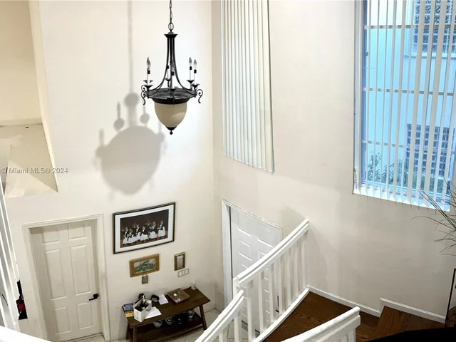 1251 Johnson Ct, Hollywood FL 33019